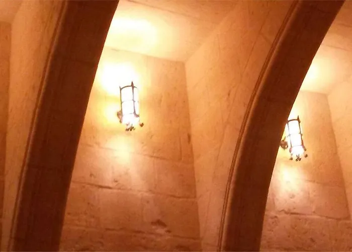 Cozy Corner House In - Authentic! *