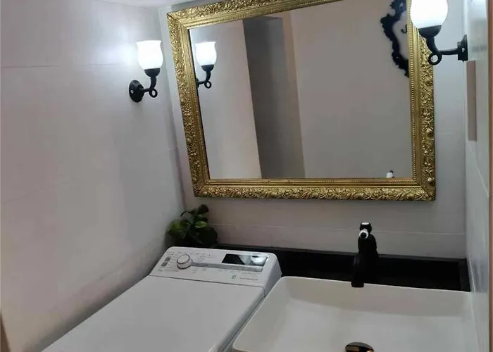 Cozy Corner House In - Authentic! * La Valette