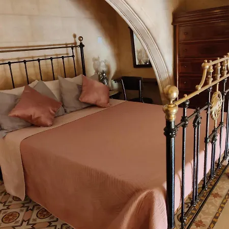 Cozy Corner House In - Authentic! בית נופש