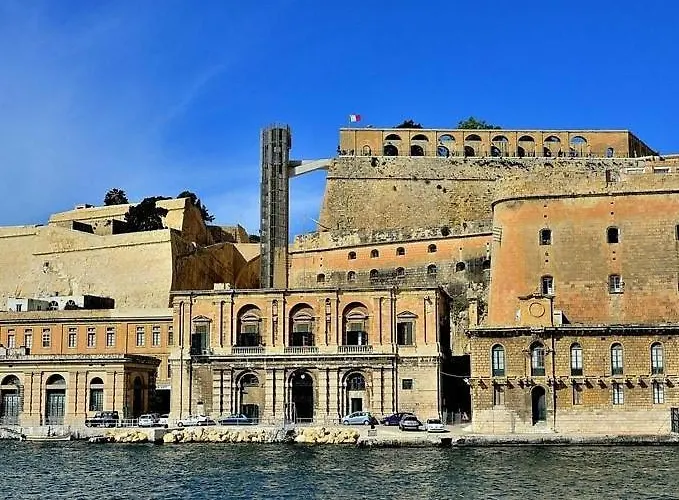 Cozy Corner House In - Authentic! Holiday home *