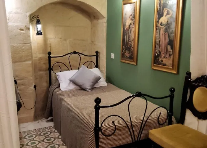 Cozy Corner House In - Authentic! Valletta